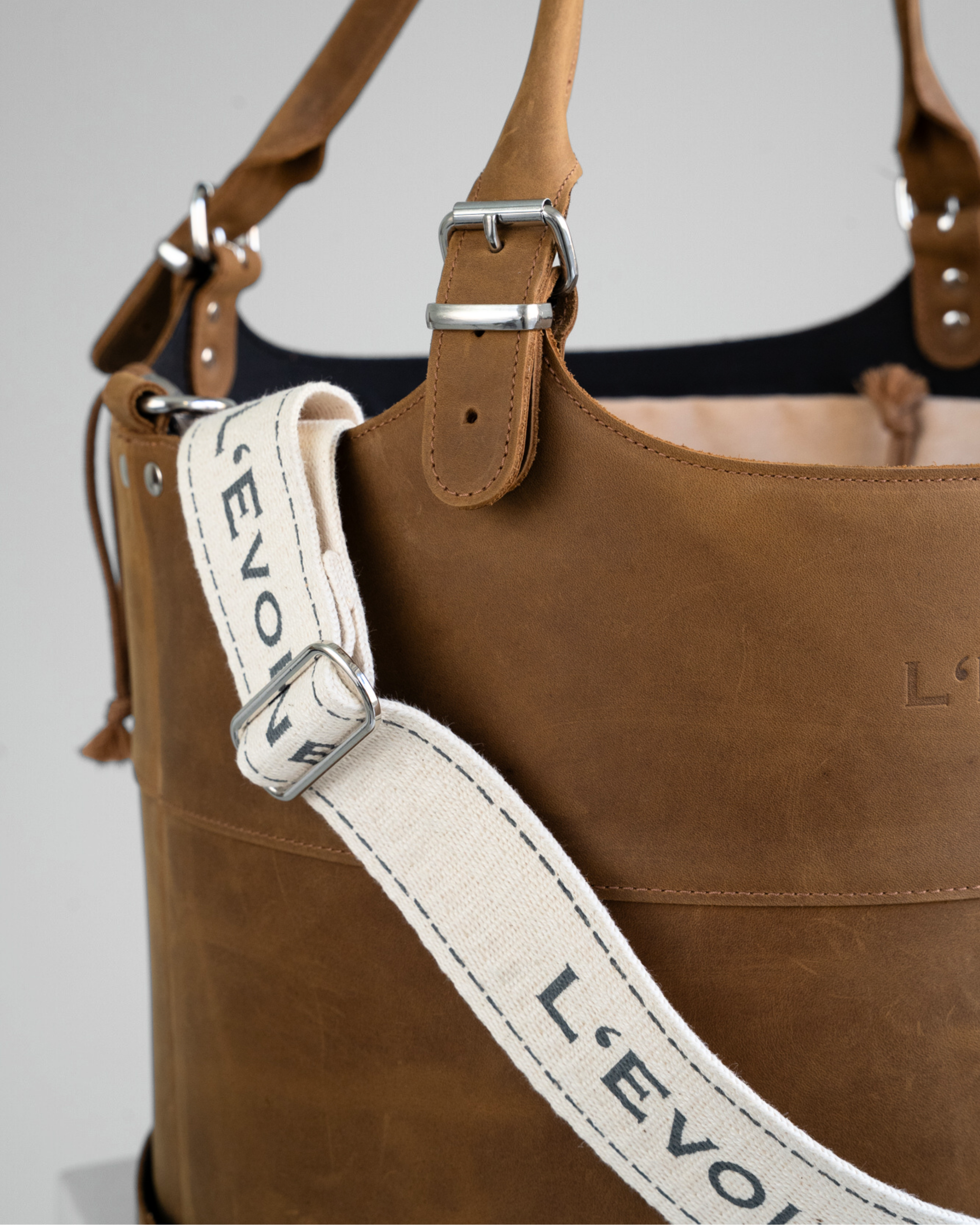 Le Baquet putztasche cognac pferdepflege L'Evoine details