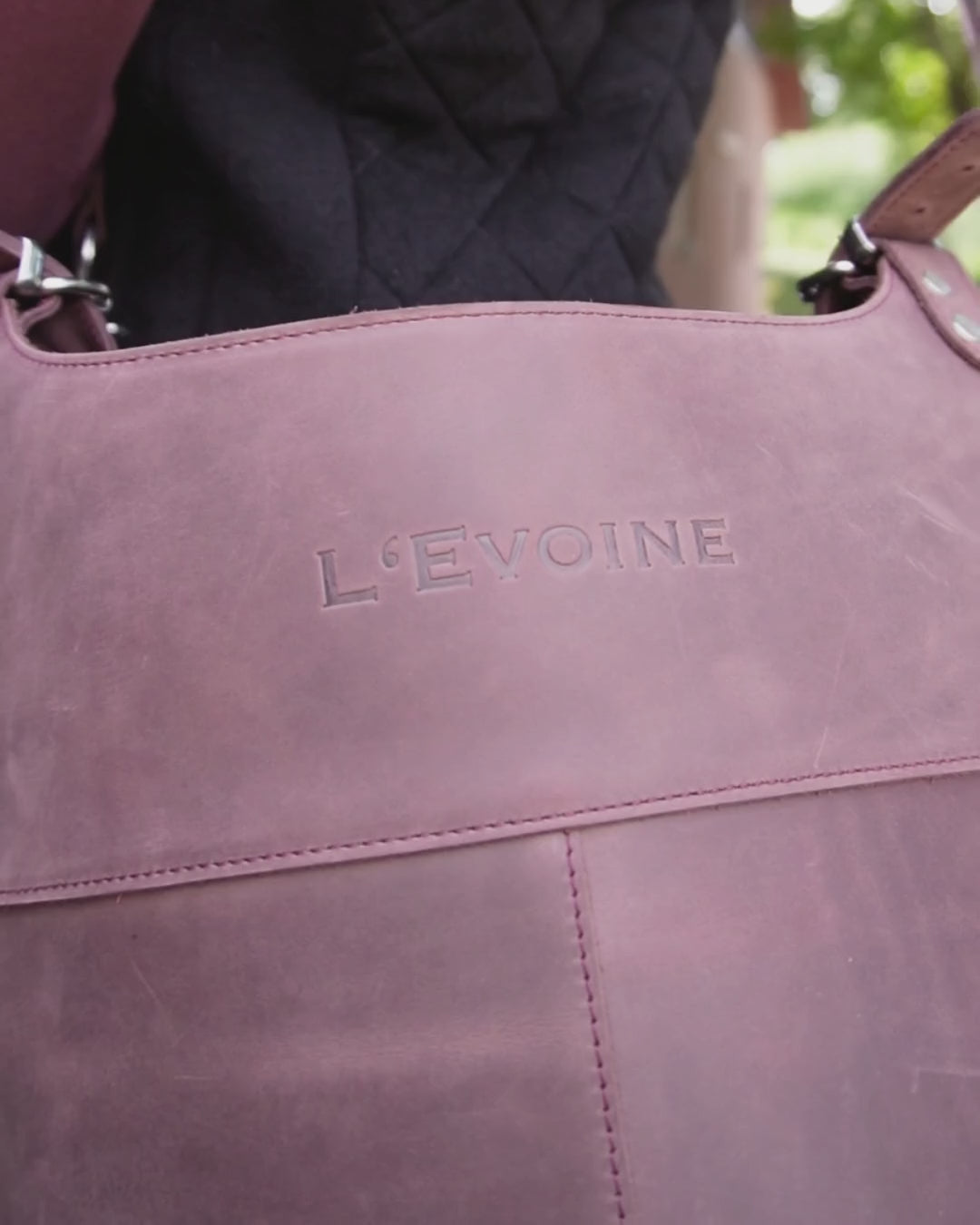 Putztasche Le Baquet burgundy rot Details des Logos